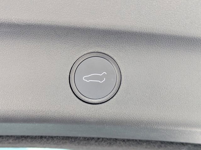 Used 2022 Tesla Model Y Performance AWD/4WD image 14