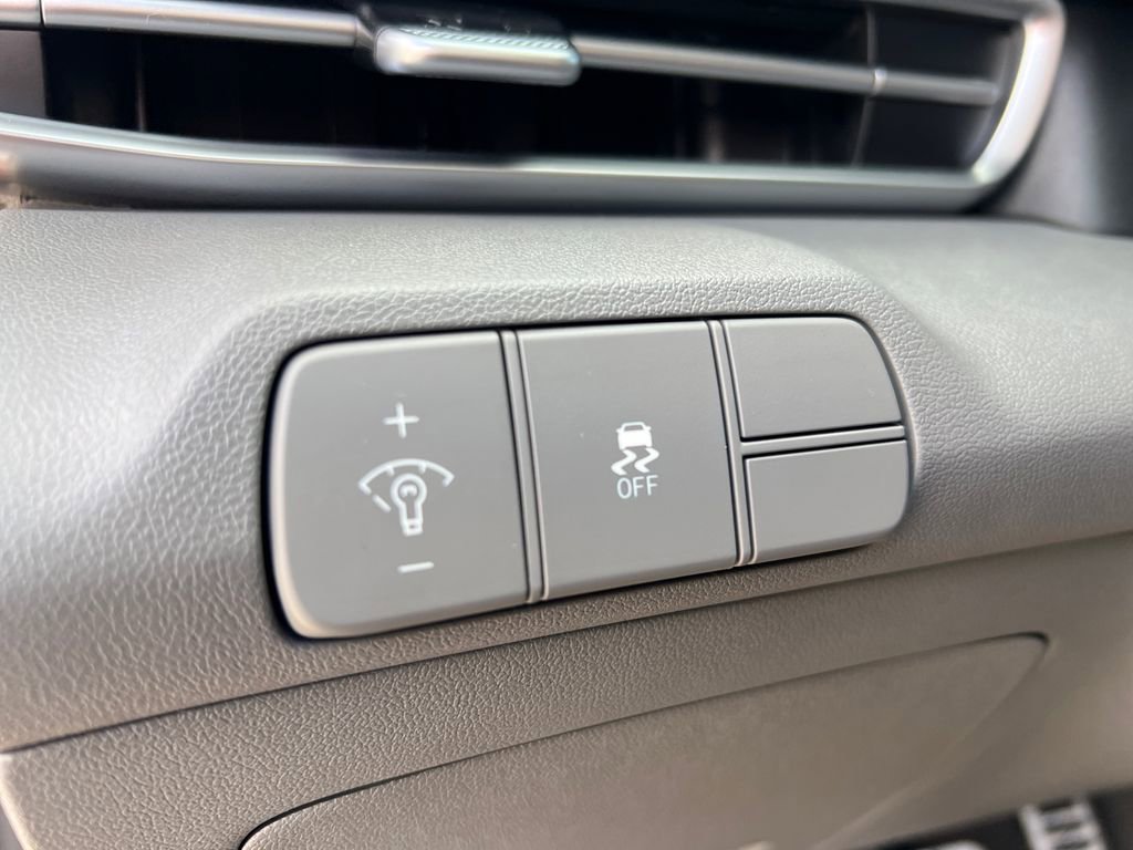 New 2026 Hyundai Elantra Sport image 30