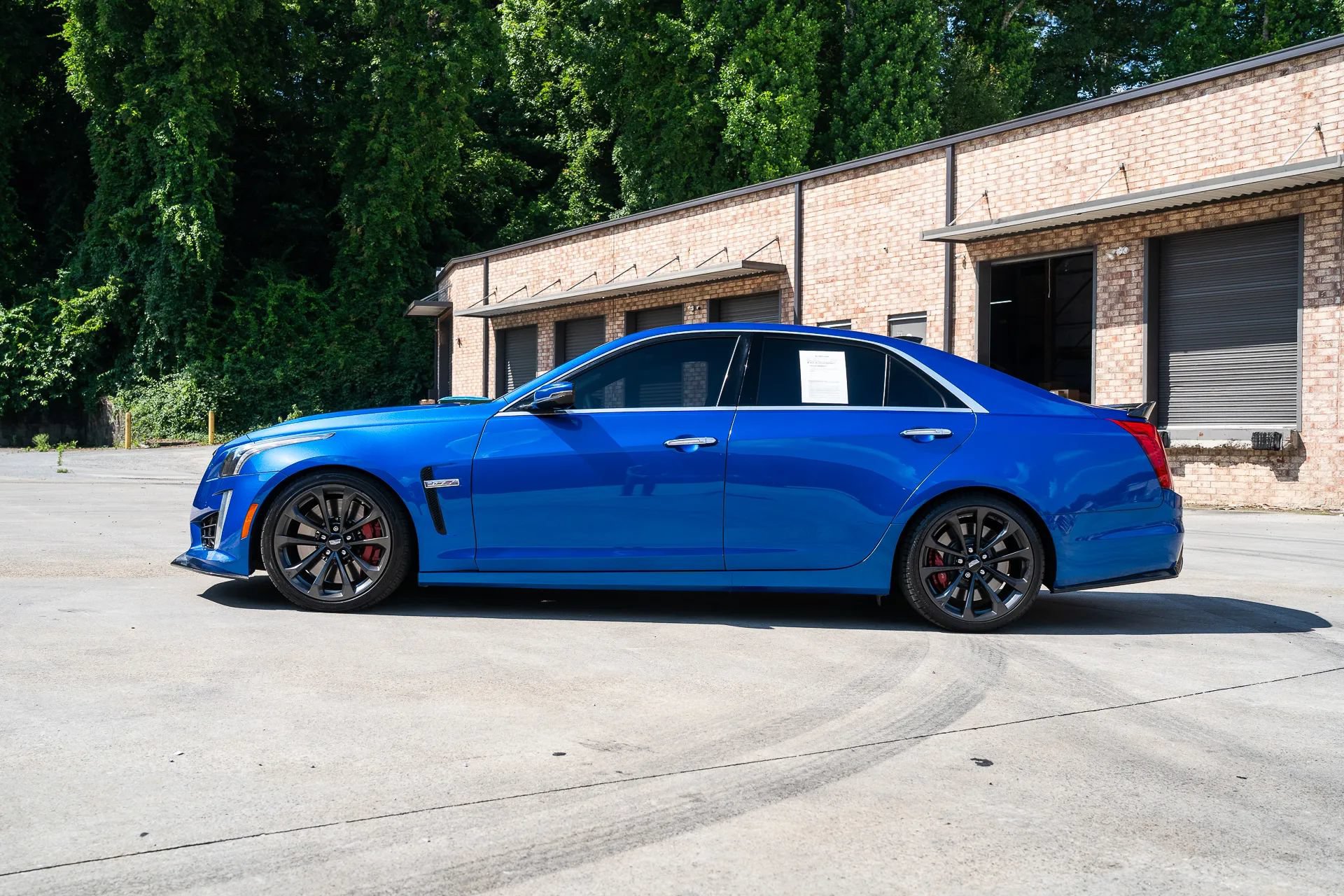 Used 2018 Cadillac CTS V w/ Luxury Package RWD image 5