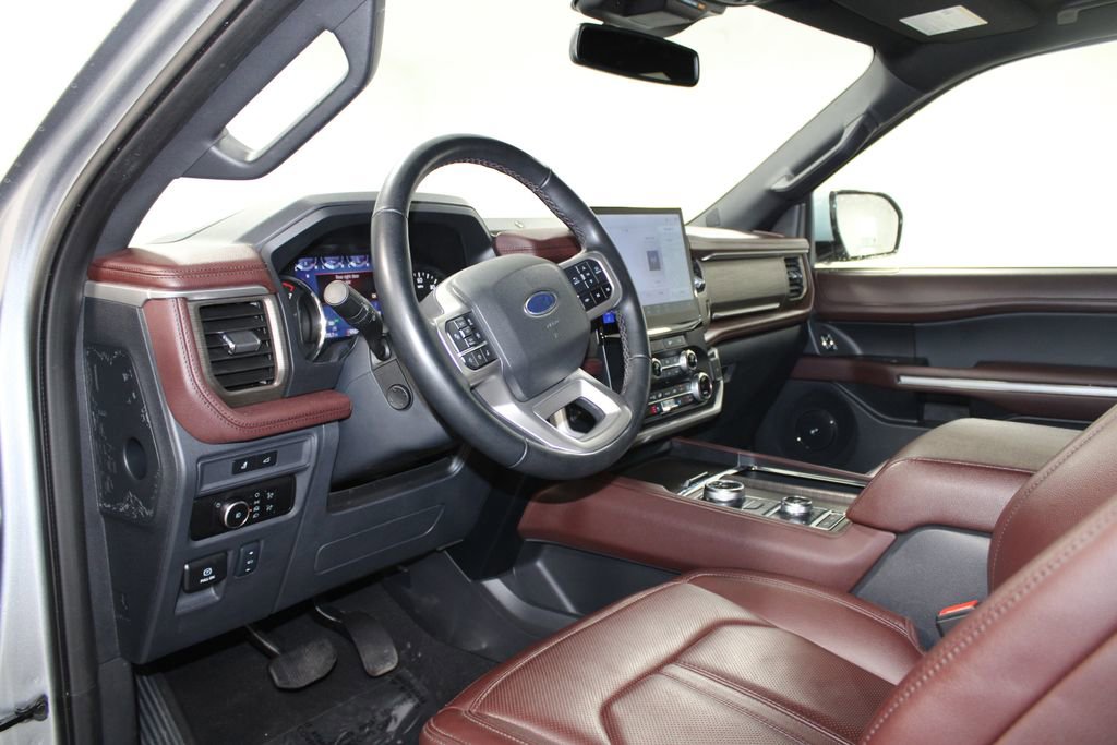 Used 2024 Ford Expedition Limited image 26