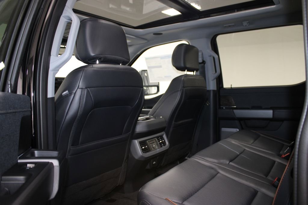 New 2025 Ford F250 Lariat w/ Lariat Ultimate Package image 30