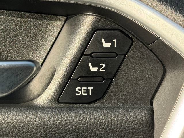 Certified 2025 Toyota RAV4 XSE w/ Advanced Technology Package AWD/4WD image 39