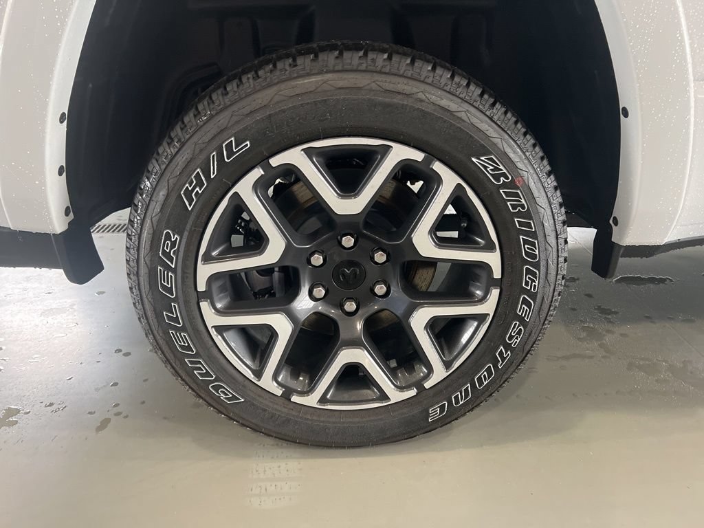 New 2026 RAM 1500 Laramie AWD/4WD image 30