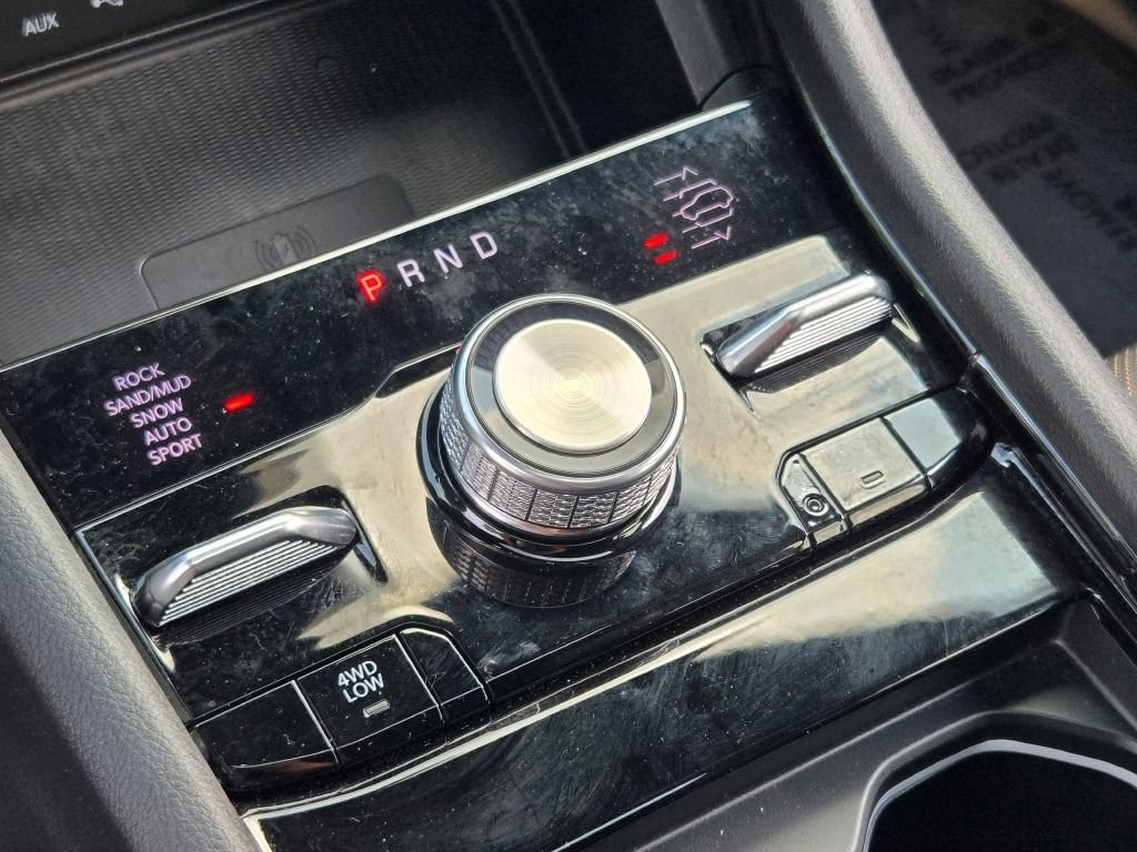 Certified 2024 Jeep Grand Cherokee Overland w/ Luxury Tech Group IV image 29