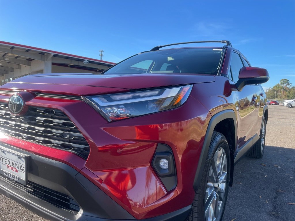 Used 2023 Toyota RAV4 XLE Premium image 26