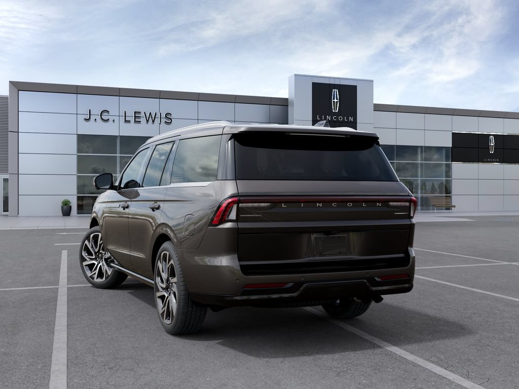 New 2027 Lincoln Navigator Black Label AWD/4WD image 4