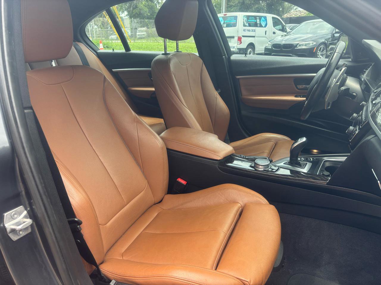 Used 2016 BMW 340i Sedan w/ Technology Package image 9