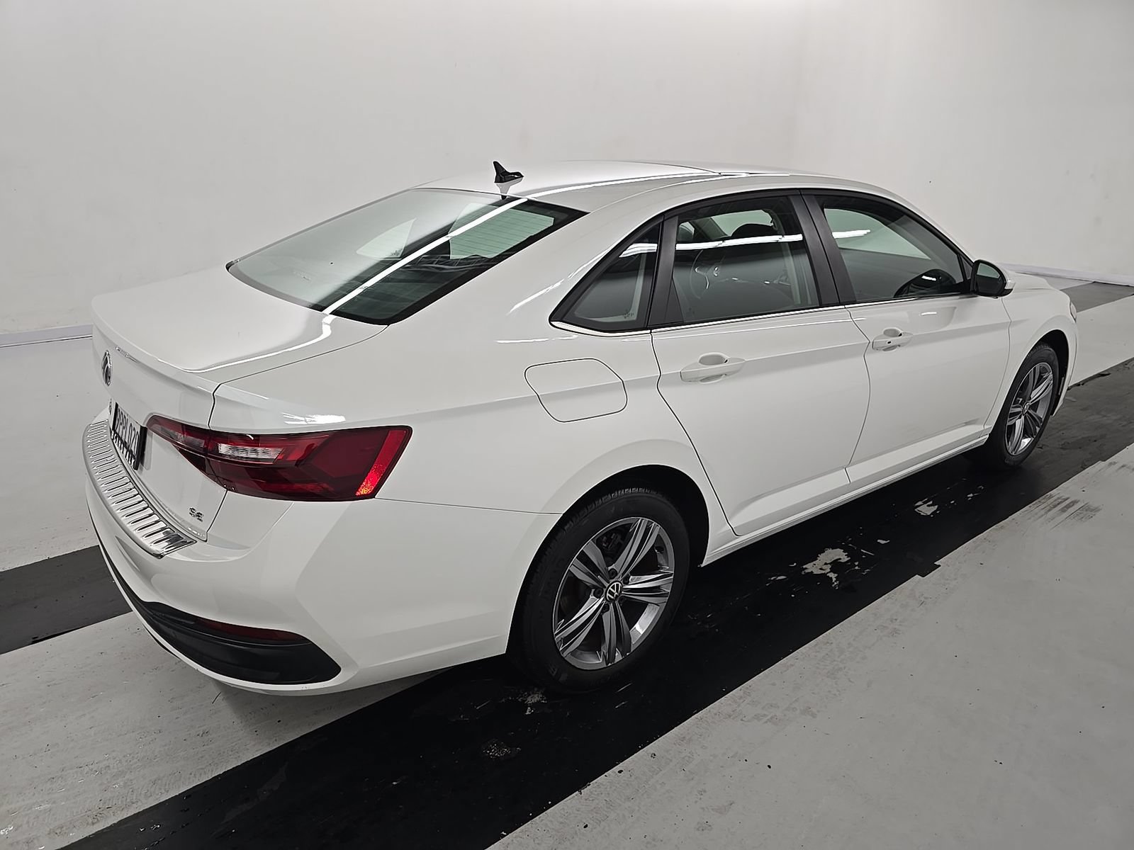 Used 2024 Volkswagen Jetta SE w/ Panoramic Sunroof Package FWD image 45