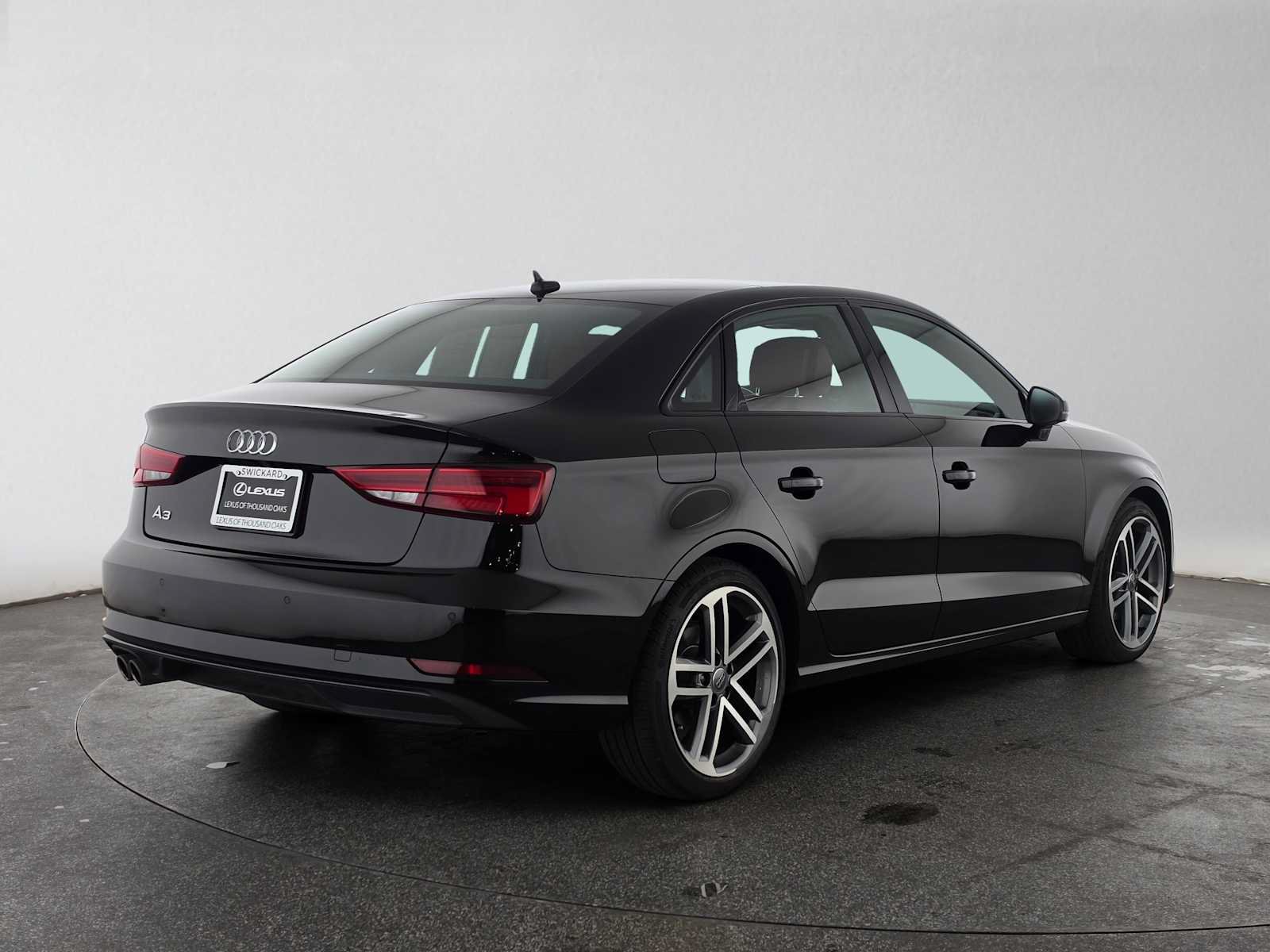 Used 2020 Audi A3 2.0T Premium Plus w/ Premium Plus Package FWD image 3