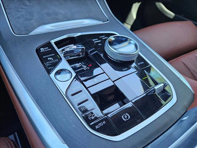 Used 2024 BMW X7 xDrive40i w/ Executive Package image 12