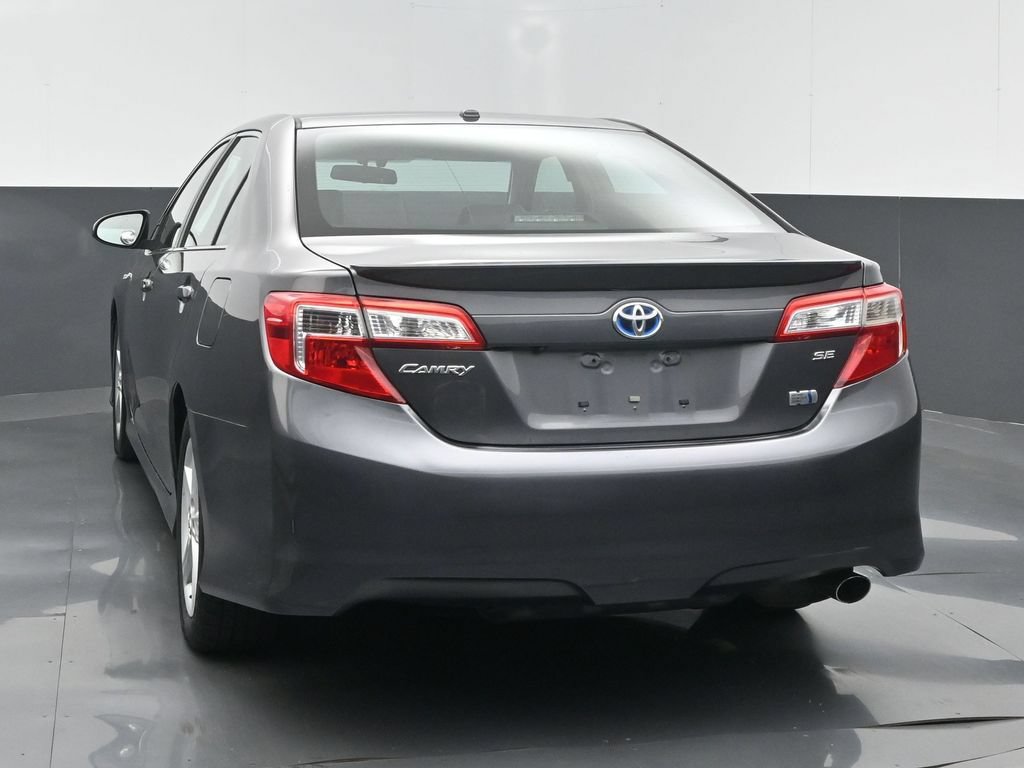 Used 2014 Toyota Camry SE w/ Moonroof Package FWD image 6