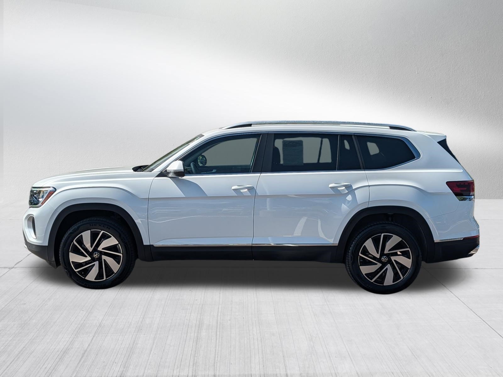 Certified 2024 Volkswagen Atlas SEL AWD/4WD image 4