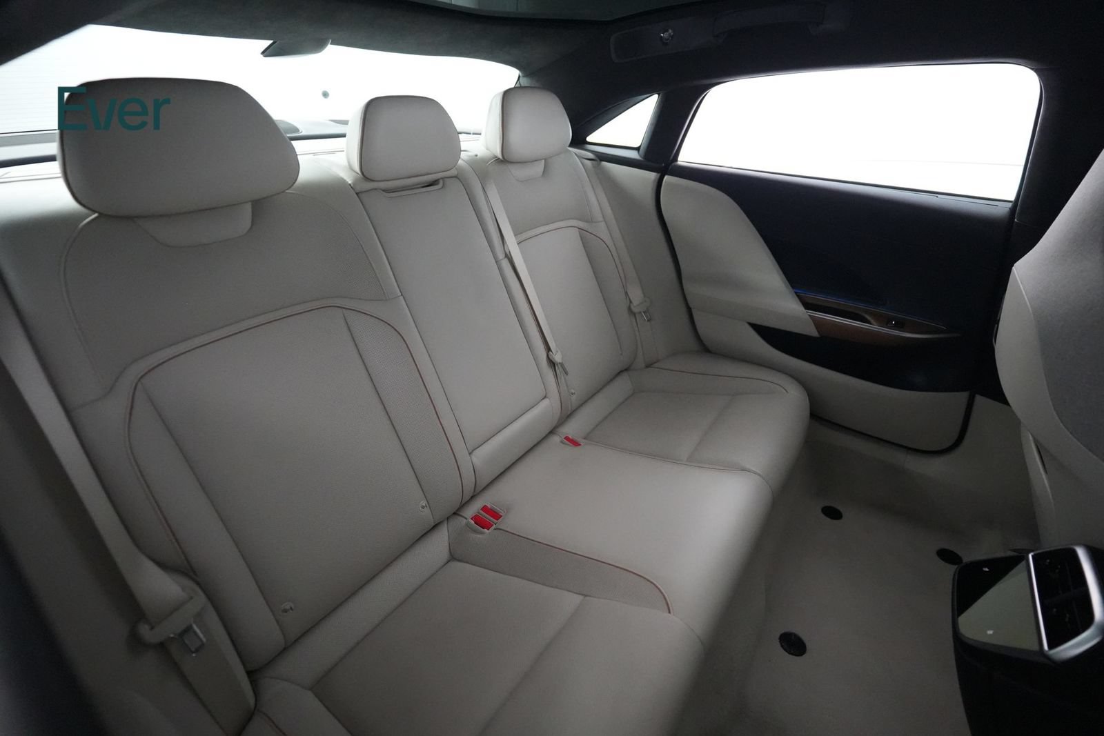 Used 2023 Lucid Air Touring AWD/4WD image 5