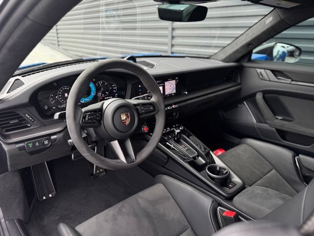 Used 2026 Porsche 911 Carrera GTS RWD image 4