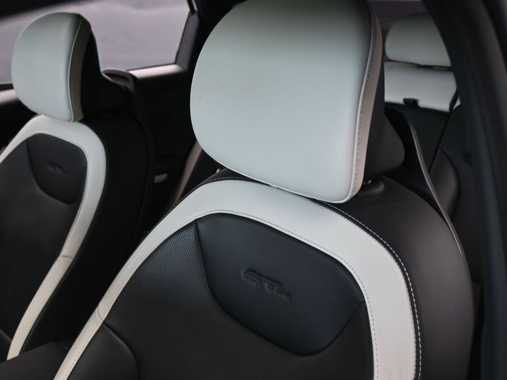 Used 2025 Kia K4 GT-Line w/ GT-Line Premium Package image 17