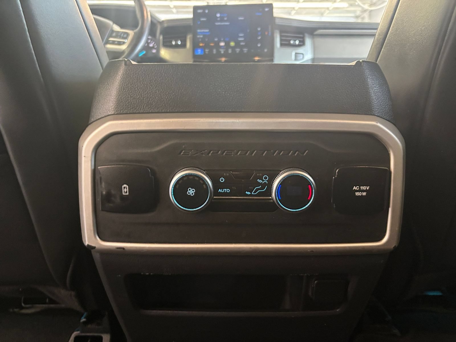 Used 2023 Ford Expedition XLT RWD image 25