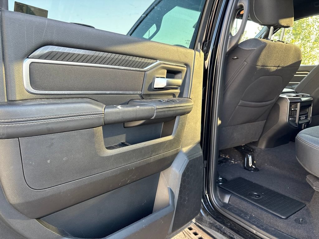 Used 2025 RAM 2500 Big Horn AWD/4WD image 17