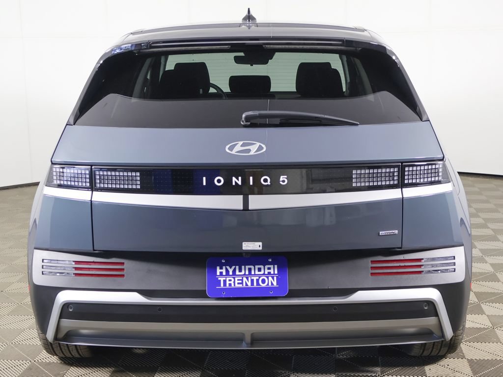Used 2025 Hyundai Ioniq 5 SE AWD/4WD image 12