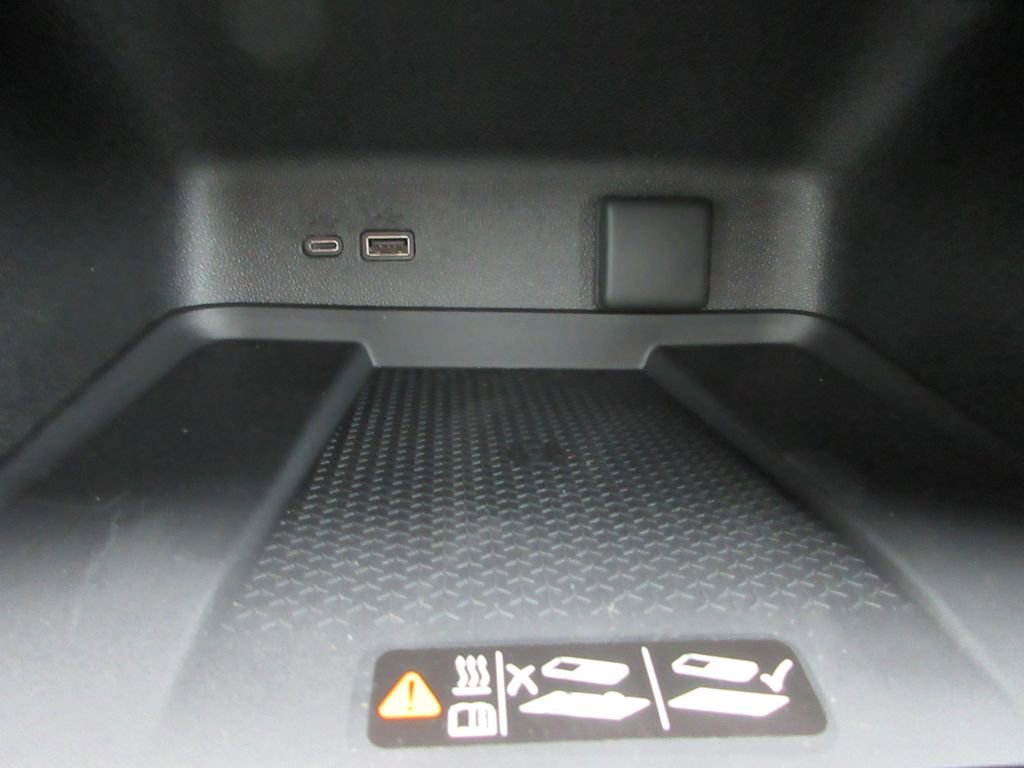 New 2026 Chevrolet Traverse LT w/ Sun and Wheel Package image 29