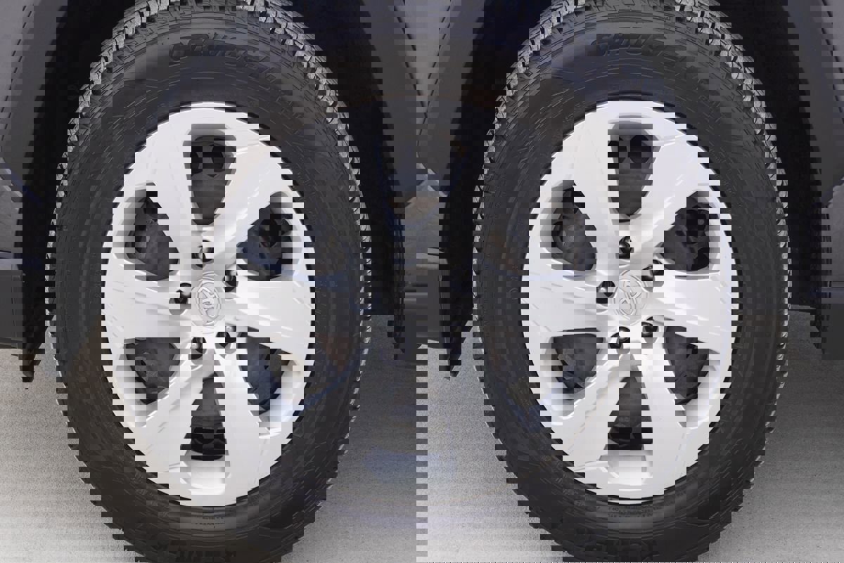 Used 2023 Toyota RAV4 LE image 4