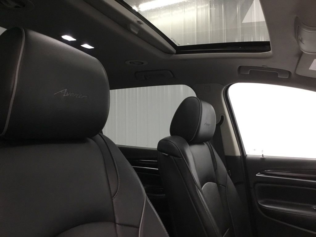 Used 2021 Buick Enclave Avenir w/ Avenir Technology Package image 26