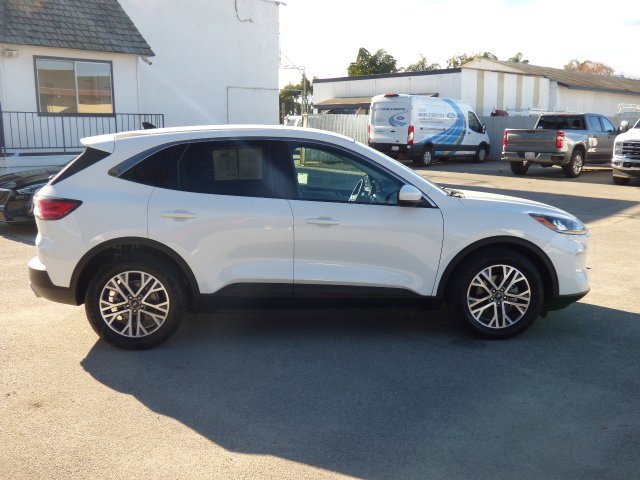 Used 2022 Ford Escape SEL w/ Technology Package image 2