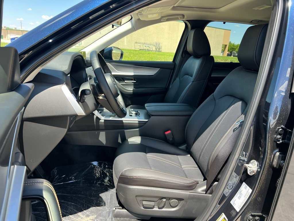 Certified 2025 MAZDA CX-90 3.3 Turbo w/ Preferred Package image 12