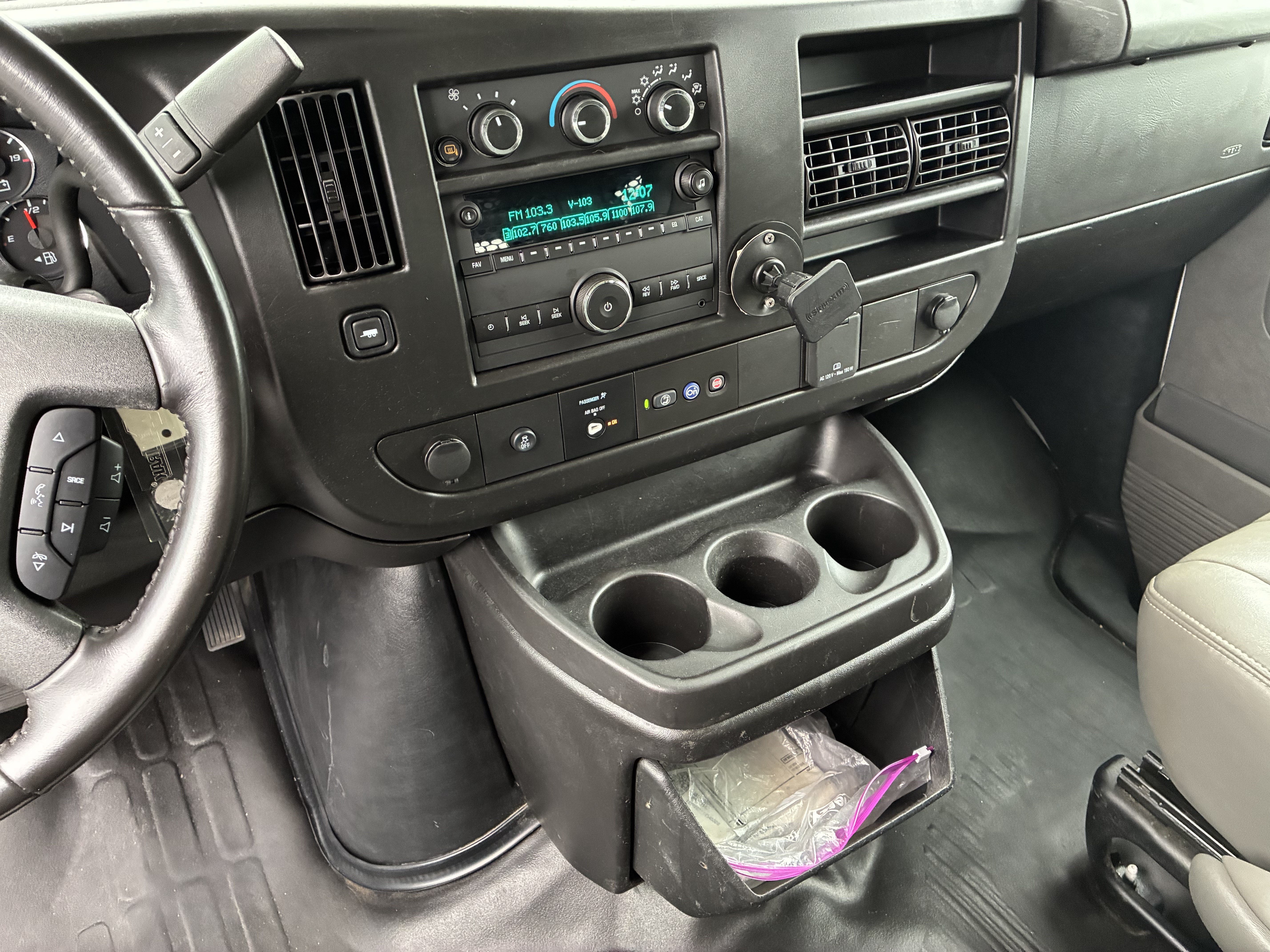 Used 2022 Chevrolet Express 2500 w/ Driver Convenience Package RWD image 36