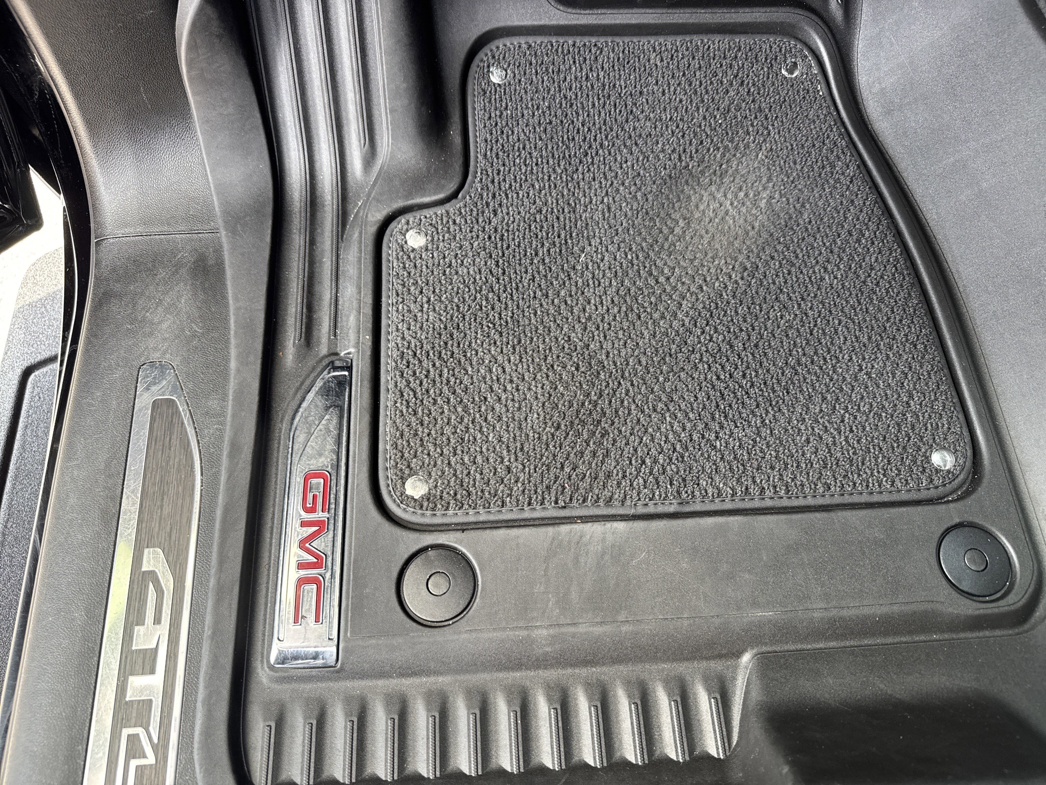 Used 2024 GMC Sierra 1500 AT4 w/ AT4 Premium Package image 18