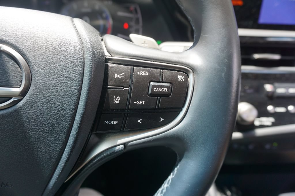 Used 2024 Lexus ES 350 w/ Premium Package FWD image 8