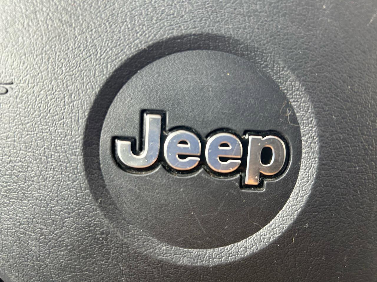 Used 2010 Jeep Liberty Sport image 18