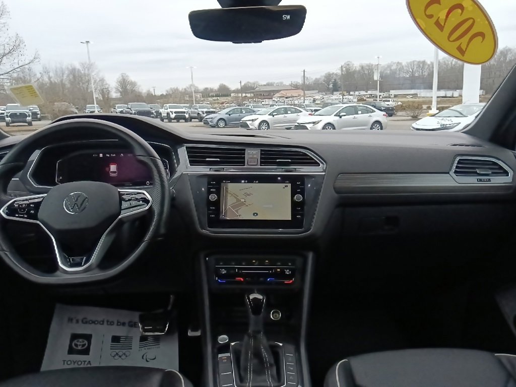 Used 2023 Volkswagen Tiguan SEL R-Line image 27