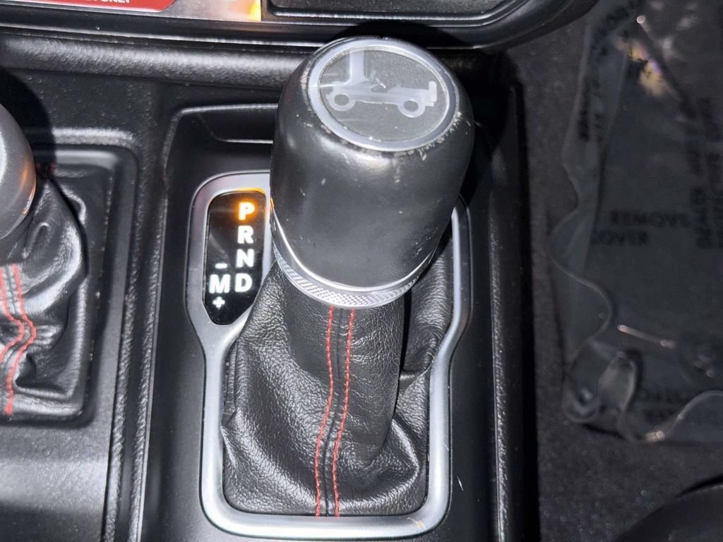 Used 2020 Jeep Wrangler Unlimited Rubicon w/ Dual Top Group AWD/4WD image 21