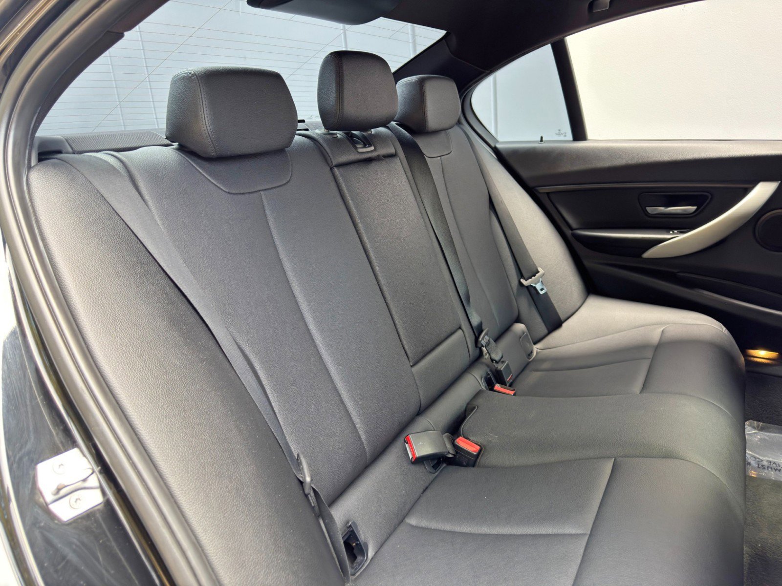 Used 2017 BMW 320i xDrive Sedan image 34