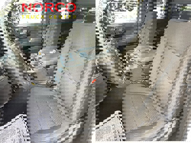 Used 2022 Chevrolet Silverado 2500 Custom w/ Custom Convenience Package image 21