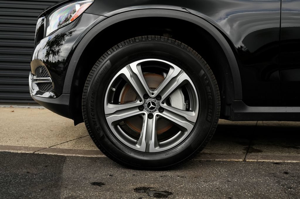 Used 2018 Mercedes-Benz GLC 300 4MATIC image 11