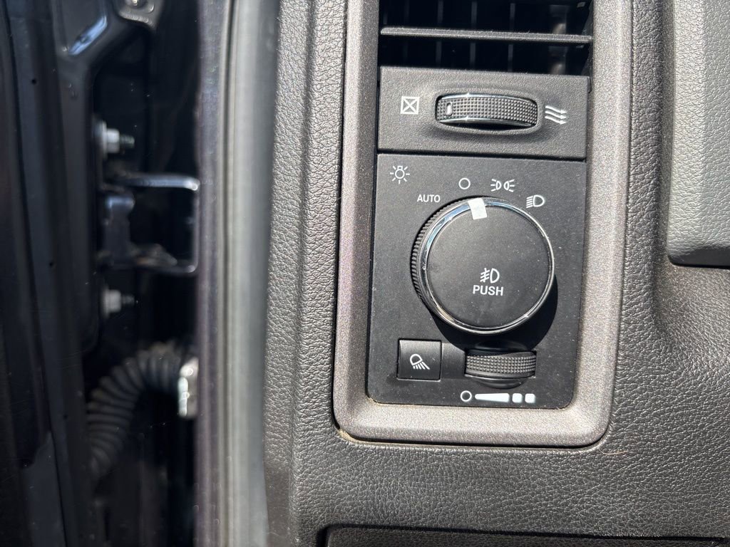 Used 2019 RAM 1500 Express w/ Express Value Package image 35