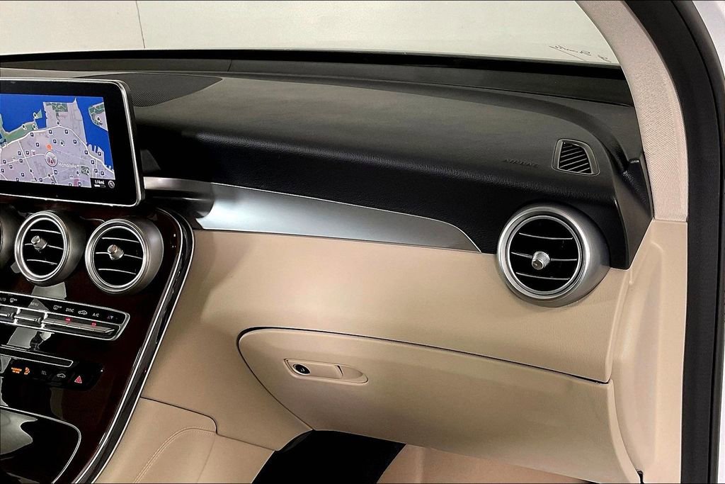 Used 2018 Mercedes-Benz GLC 300 4MATIC image 16