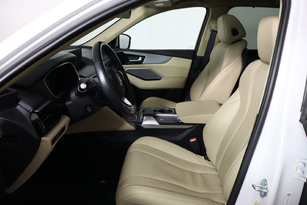 Used 2023 Acura MDX w/ Technology Package FWD image 14