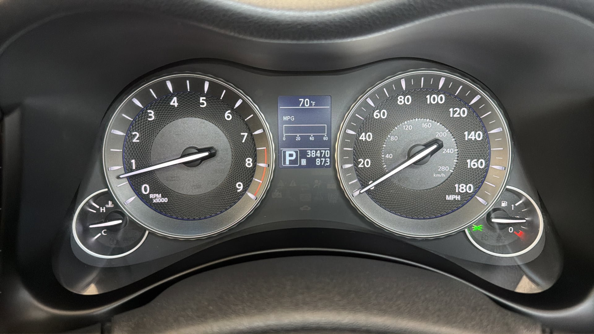 Used 2011 INFINITI M37 w/ Premium Pkg RWD image 29