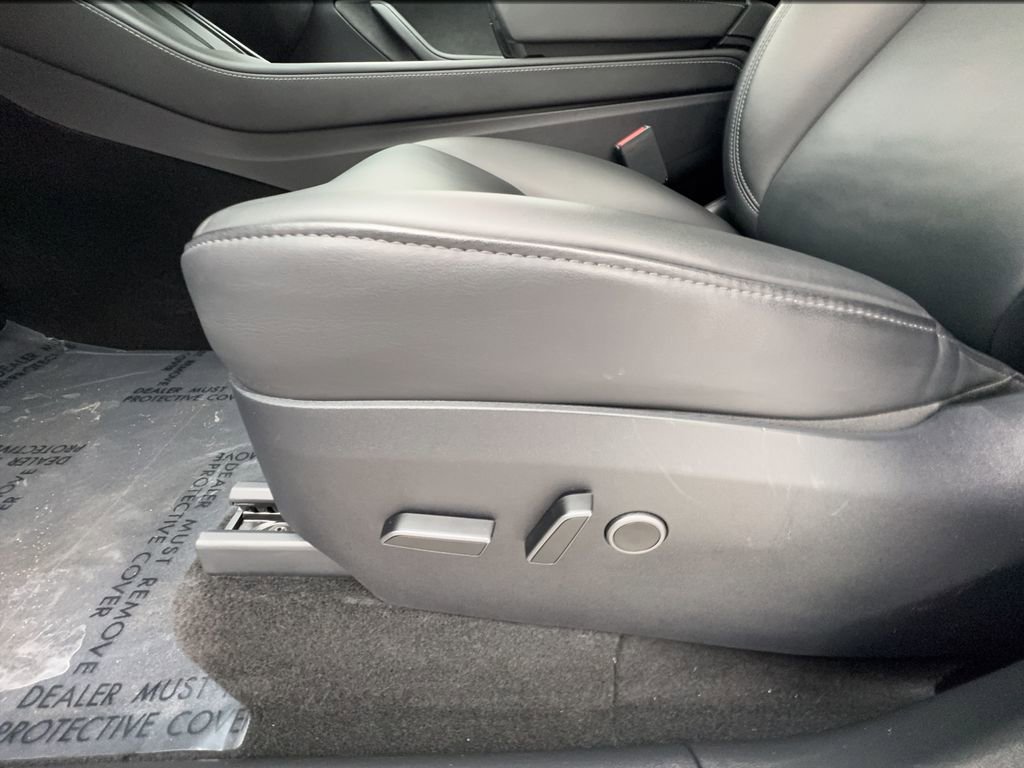 Used 2023 Tesla Model Y AWD image 18