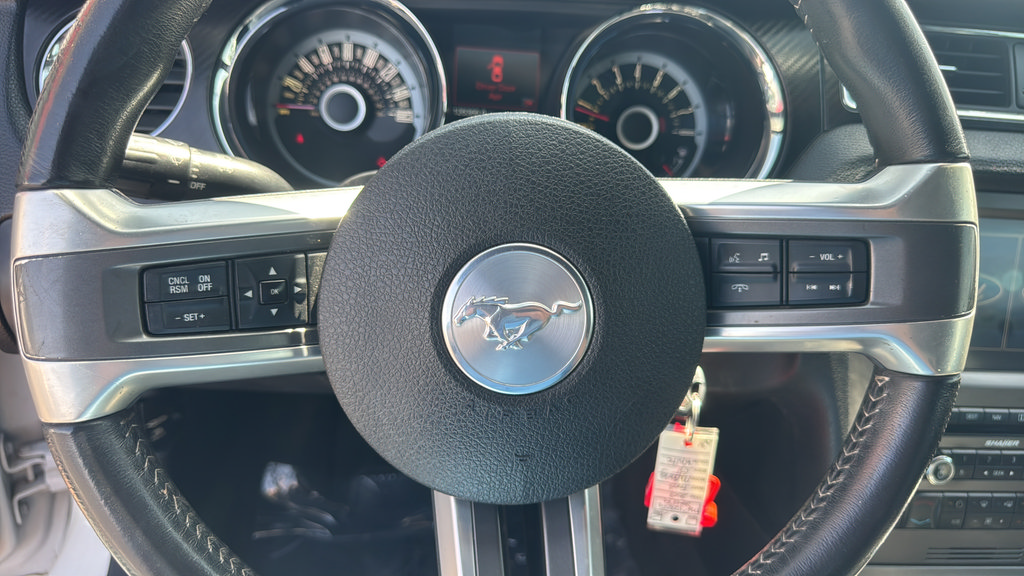 Used 2013 Ford Mustang GT Premium w/ Electronics Pkg RWD image 27