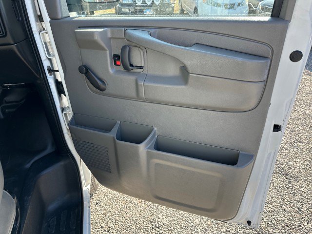Used 2012 Chevrolet Express 2500 image 27