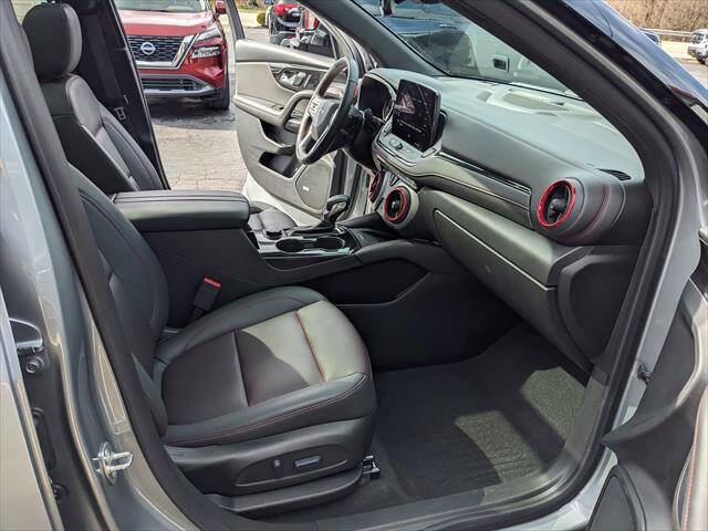 Used 2023 Chevrolet Blazer RS w/ Enhanced Convenience Package image 19