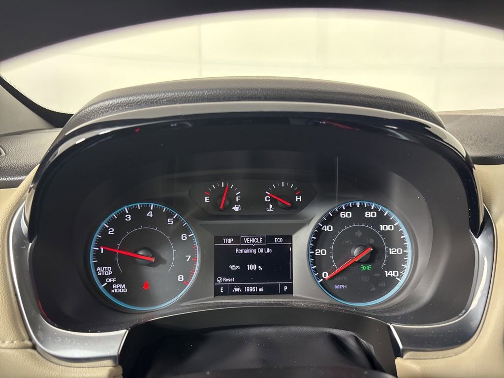 Used 2023 Chevrolet Traverse LS w/ Safety Package image 29