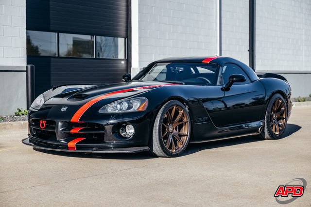 Used 2004 Dodge Viper SRT-10 image 8
