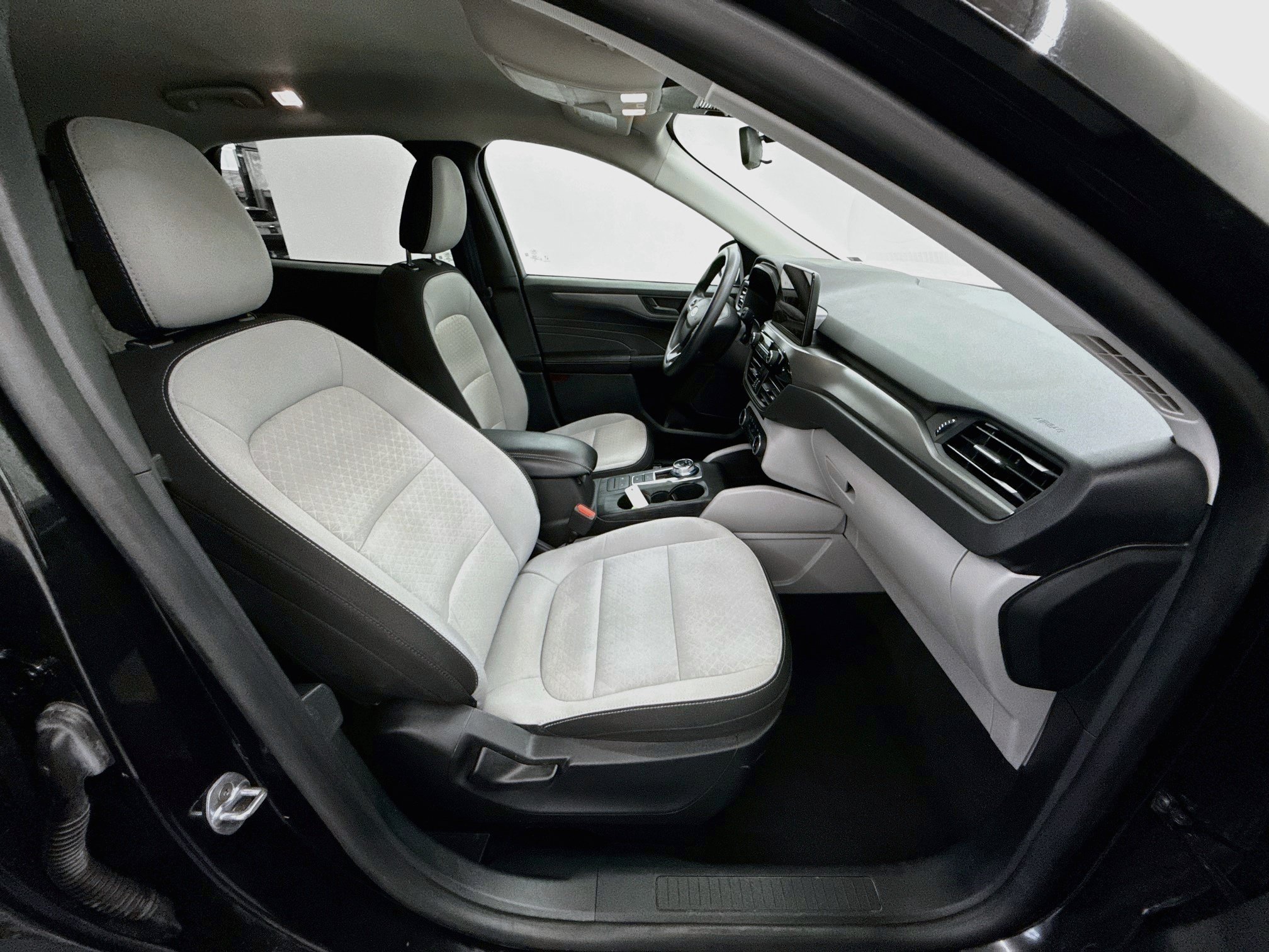 Used 2025 Ford Escape Active FWD image 30