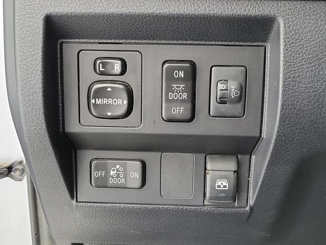 Used 2017 Toyota Tundra SR5 RWD image 30