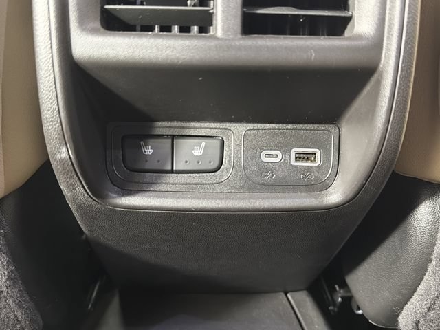 Used 2025 Cadillac XT4 Premium Luxury w/ Cold Weather Package FWD image 21