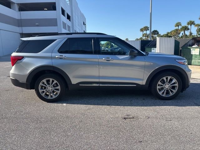 Certified 2023 Ford Explorer XLT w/ Equipment Group 202A AWD/4WD image 2